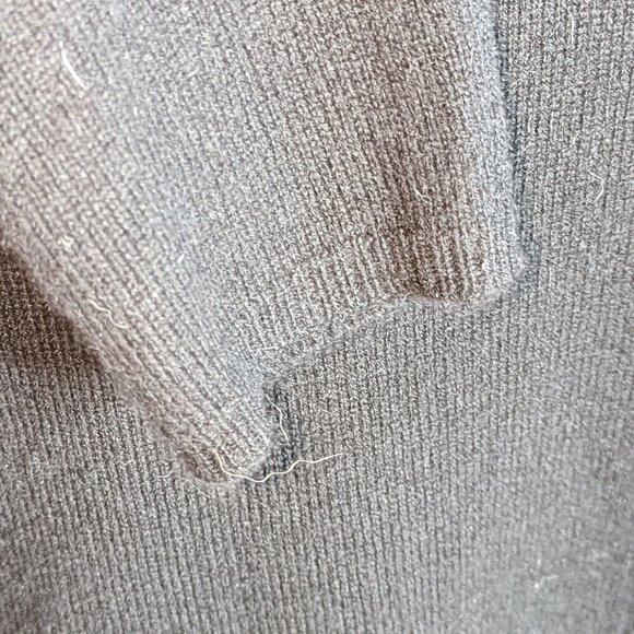 VALERIE STEVENS 100% Two Ply Cashmere V-Neck Long Sleeve Sweater Black Size Med - Picture 4 of 10